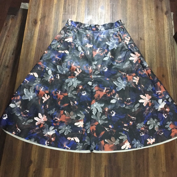 Zara printed leather effect skirt - Picture 3 of 6